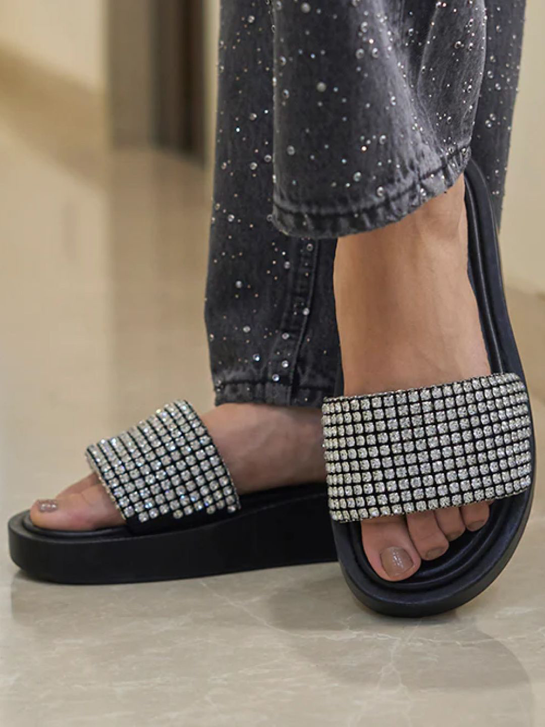 CAI Women Diamond Strapped Flatform