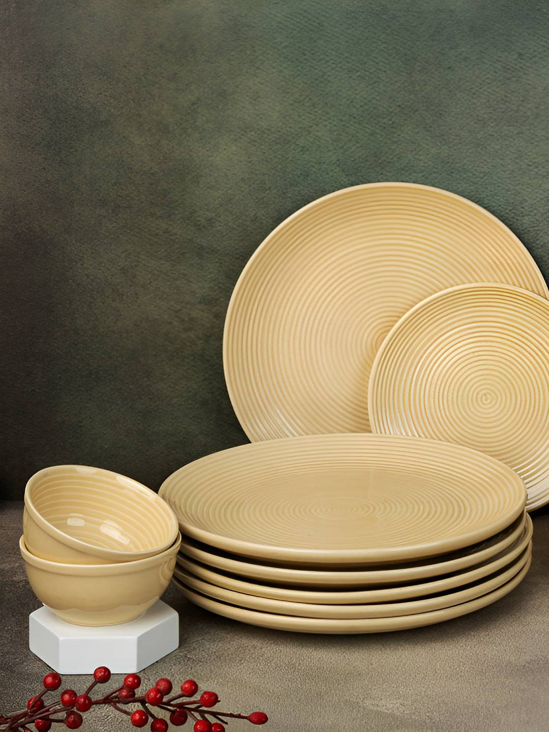 BODHI HOUSE Tan Geometric Ceramic Dishwasher and Microwave Safe 18 Piece Dinner Set