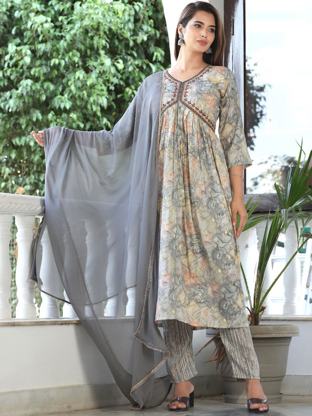 G4Girl Women Floral Printed Empire Sequinned Kurta with Trousers & With Dupatta