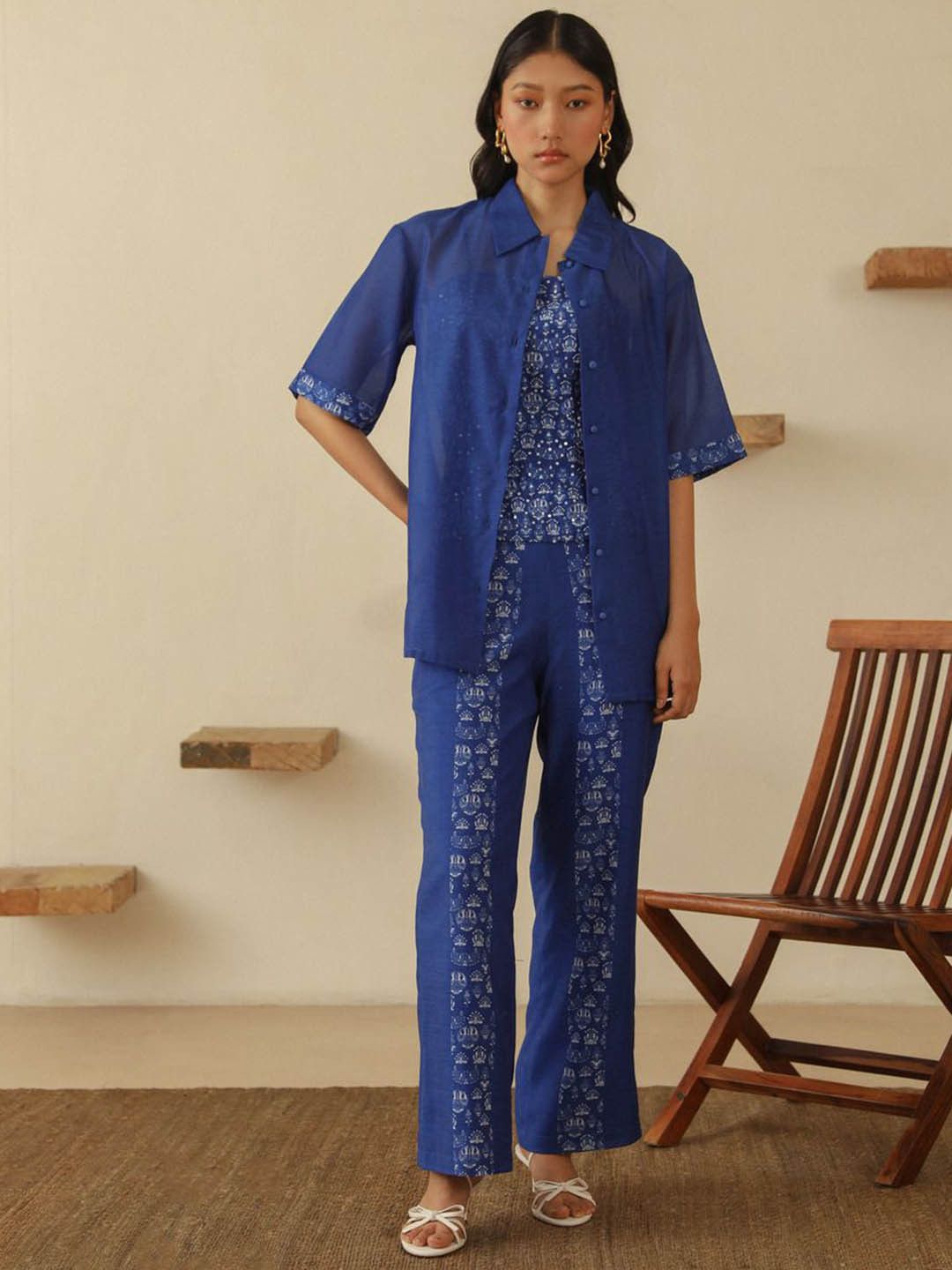 Muvazo Printed Crop Top Shirt With Trouser & Co-Ords