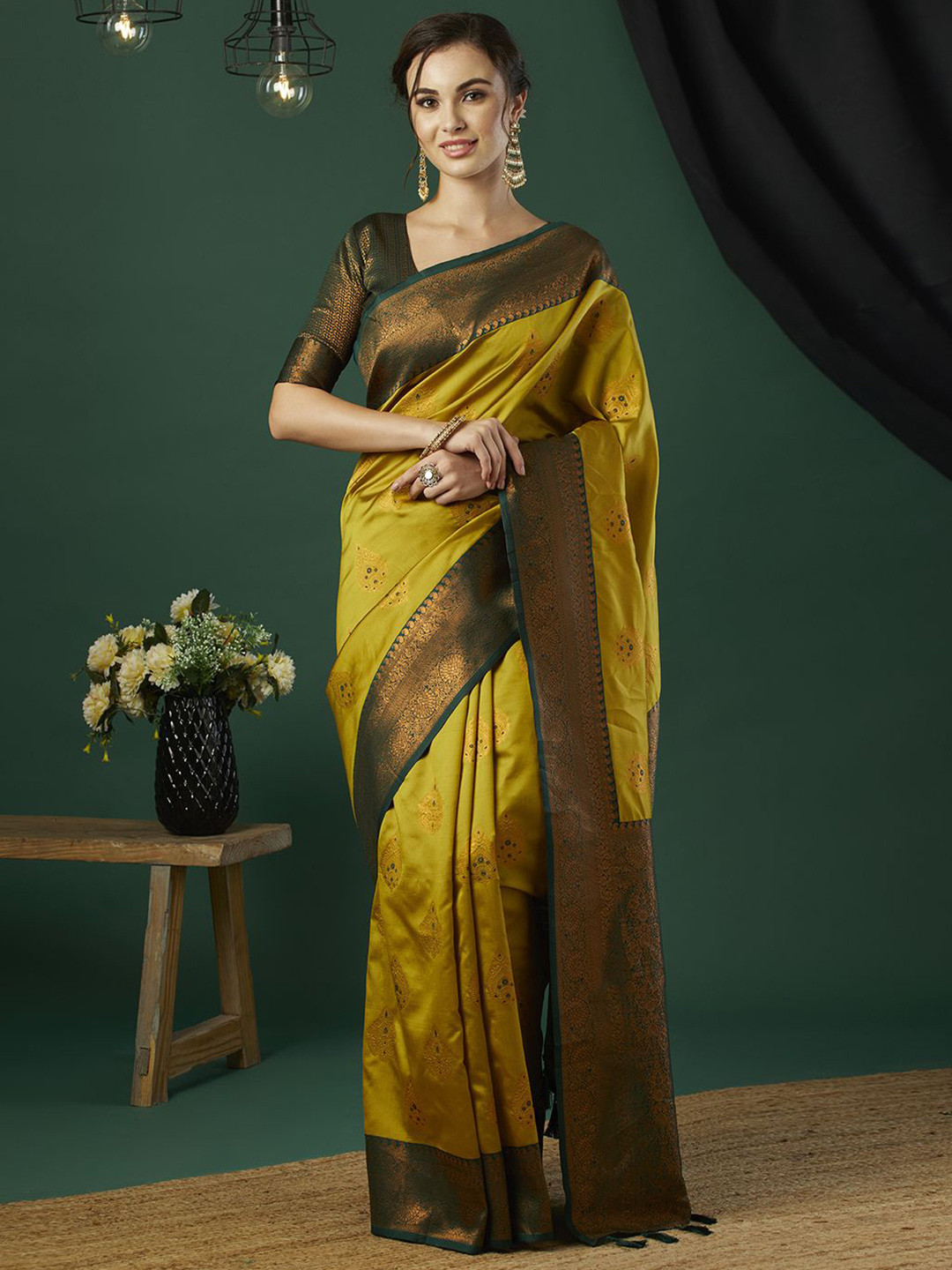 KAYOMMI Tara Parrot Green Zari Banarasi Saree