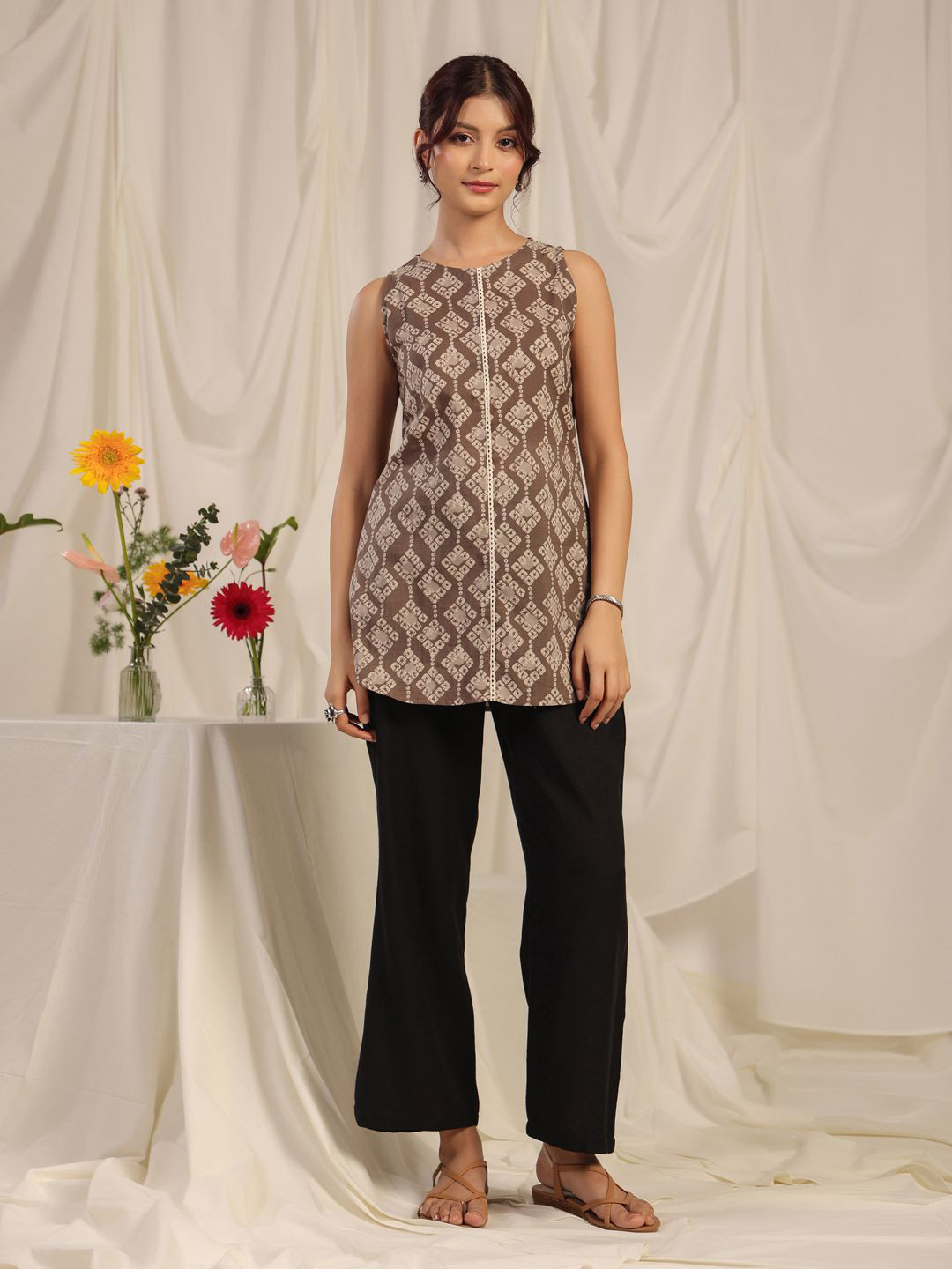 anayna Geometric Printed Pure Cotton Panelled Kurti