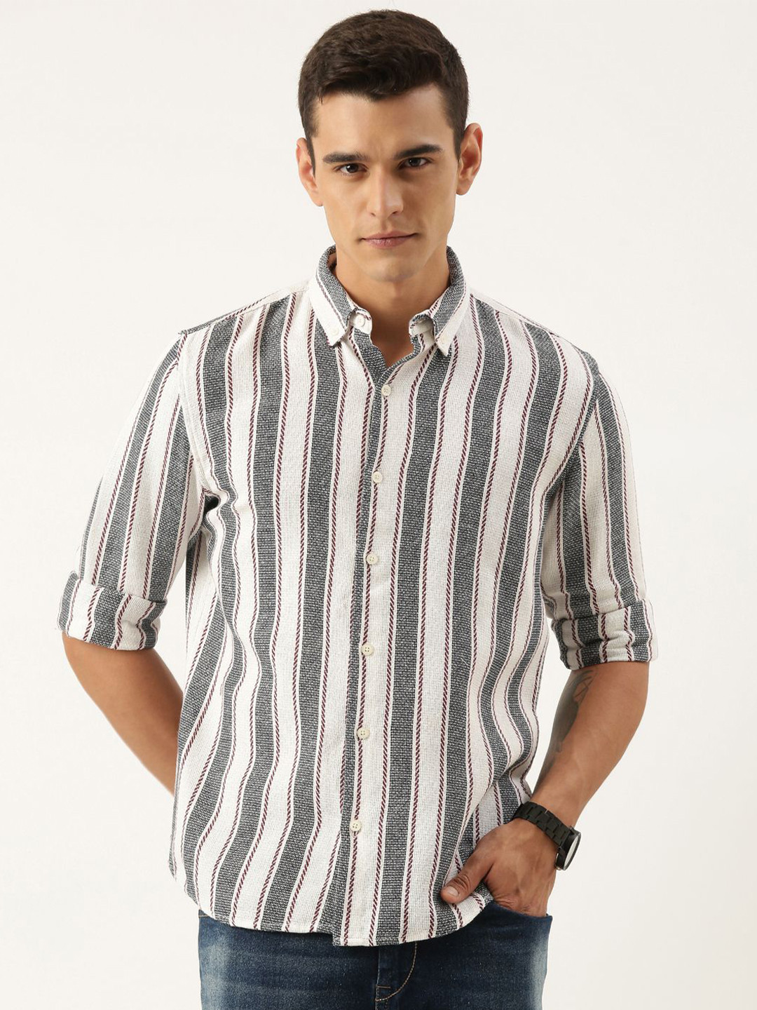 ROLLER FASHIONS Men Slim Fit Opaque Striped Casual Shirt