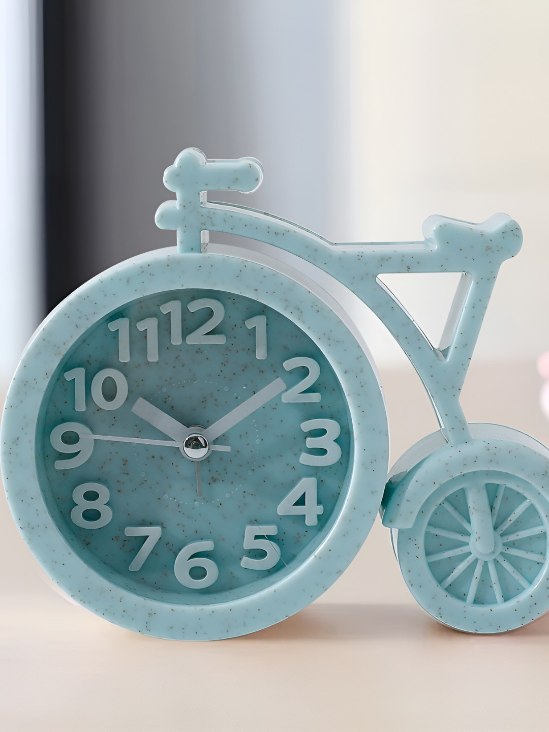 UMAI Green Contemporary Analogue Alarm Clock