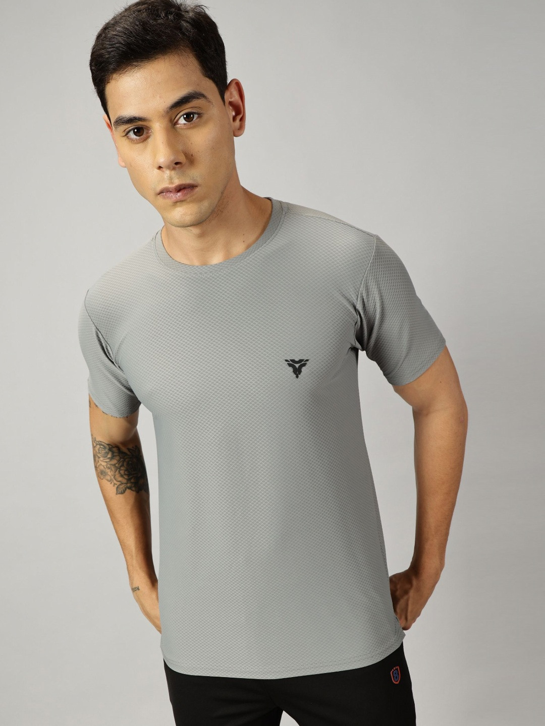 deb Men Solid Round Neck Cotton Alpha Dry Technology T-Shirt