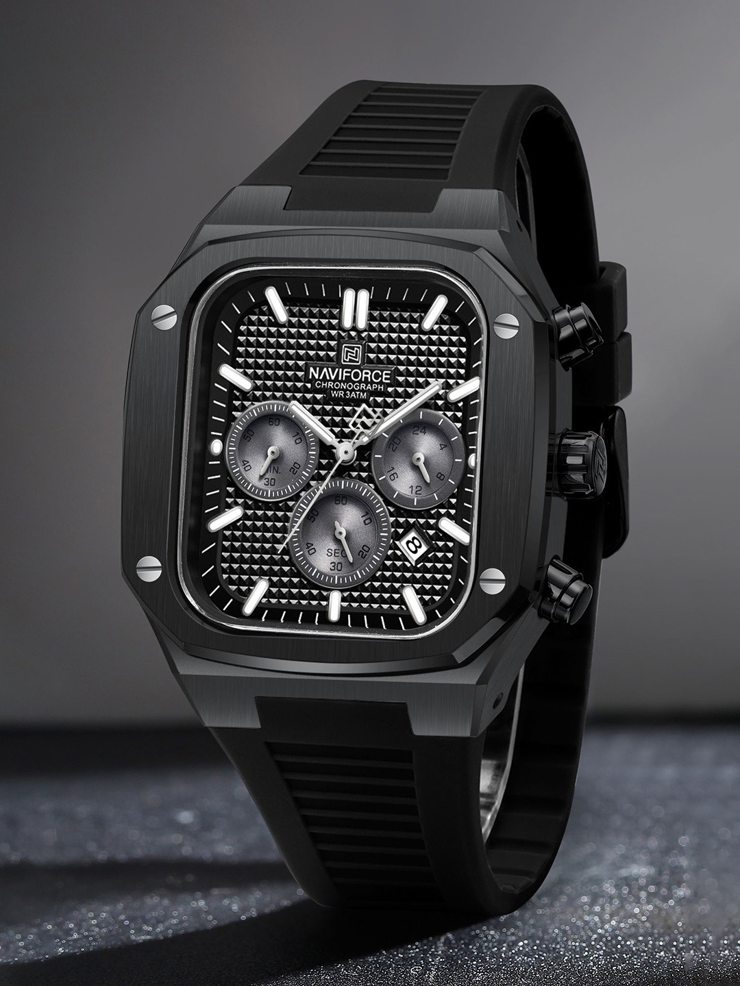 Naviforce Men Dial & Straps Analogue Chronograph Watch NF8037 BBB