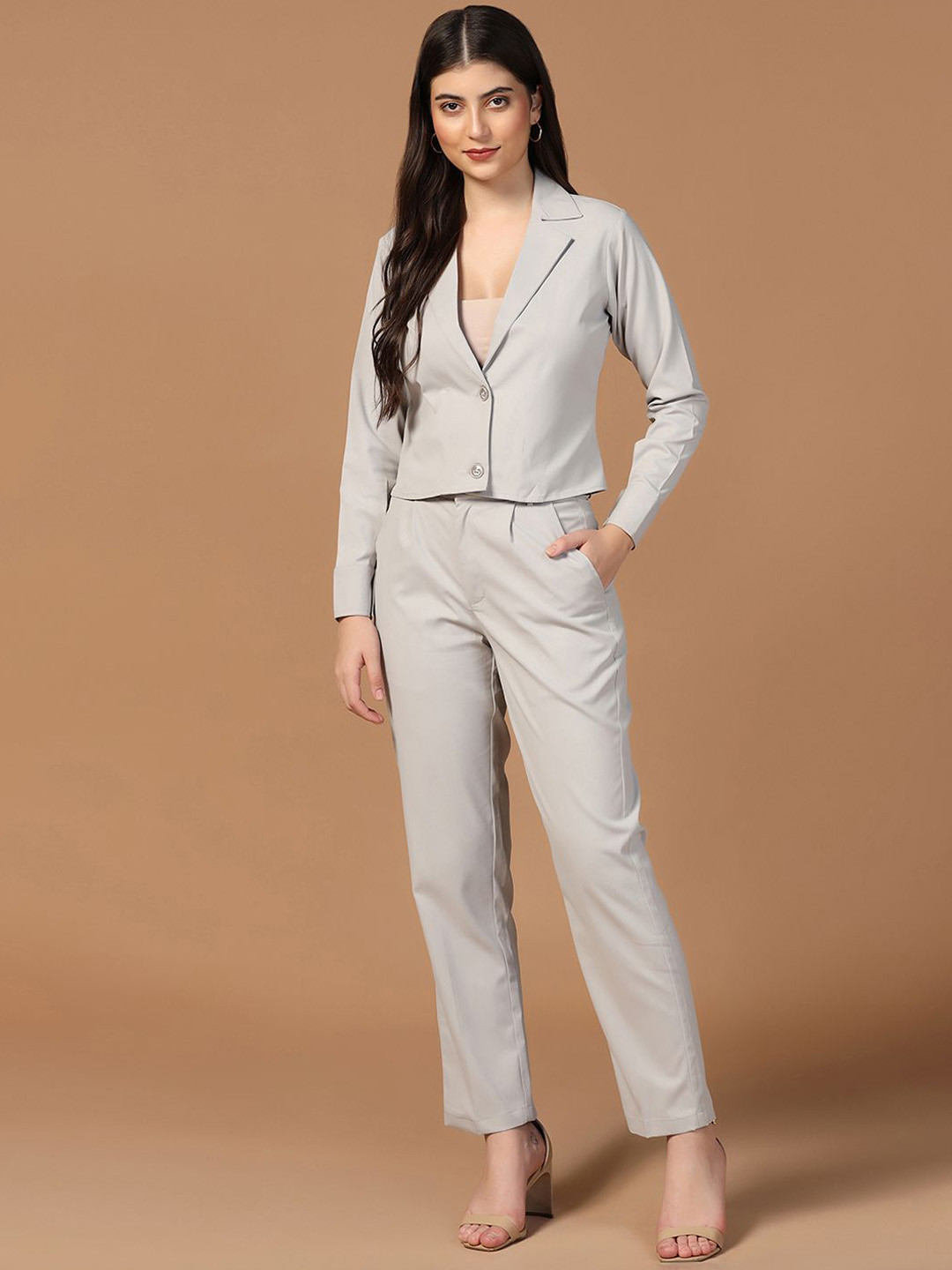 TAHVO Crop Top With Trouser