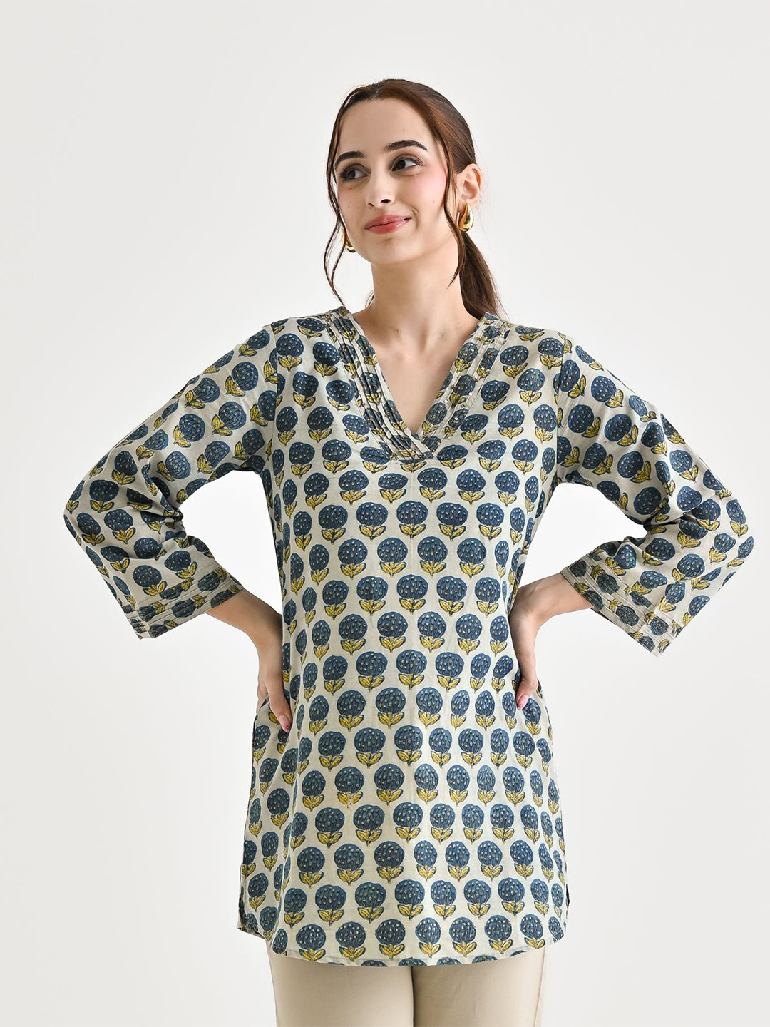Rustorange Floral Printed V-Neck Pure Cotton Kurti
