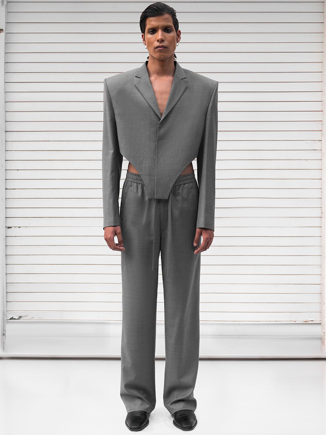 ALTER-X Vault Structured Fit Notched Lapel Collar Single Breasted Crop Blazer