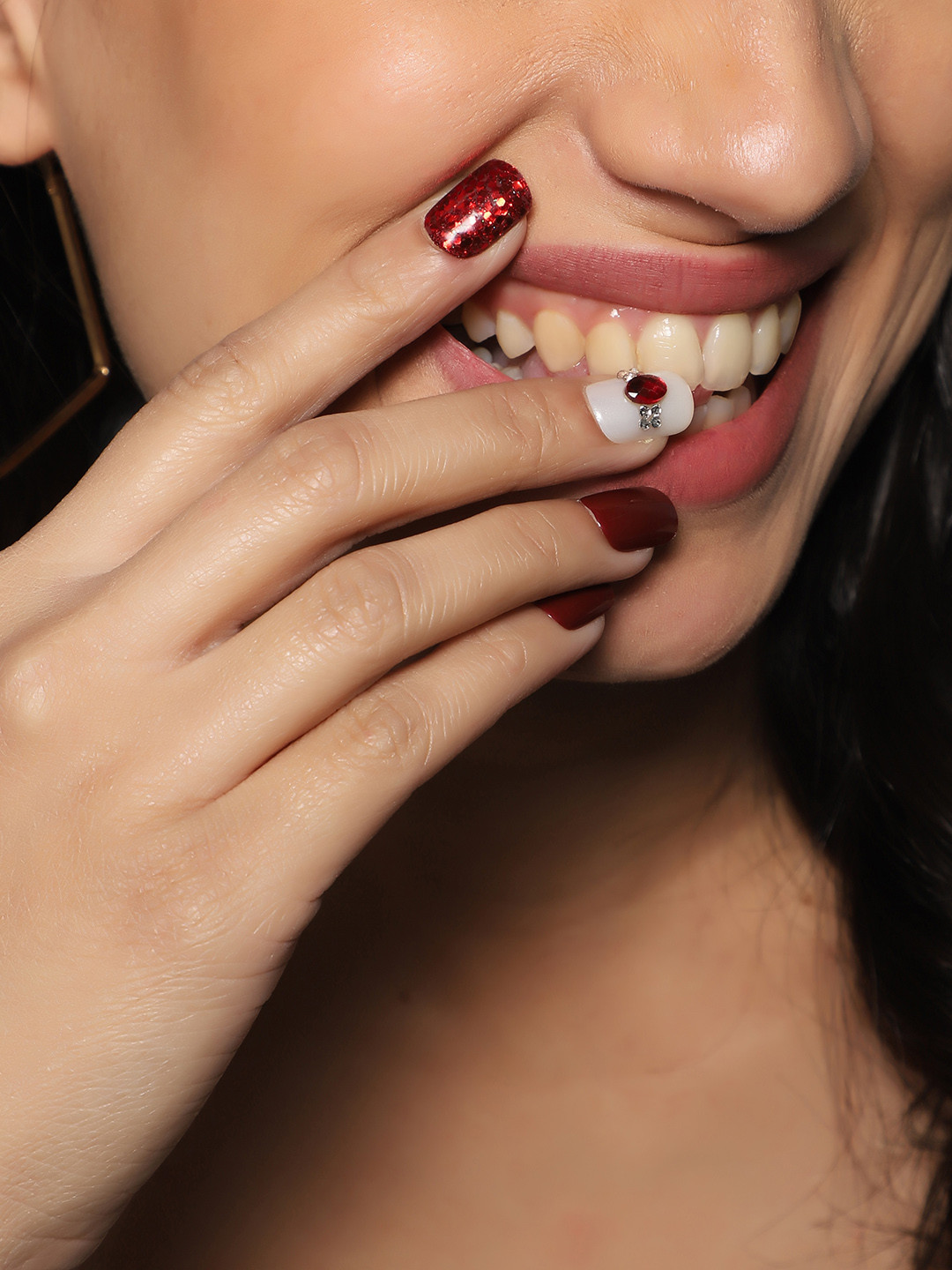 LICK  30 Pcs Reusable Glossy Red Acrylic Nail Artificial Nail Set