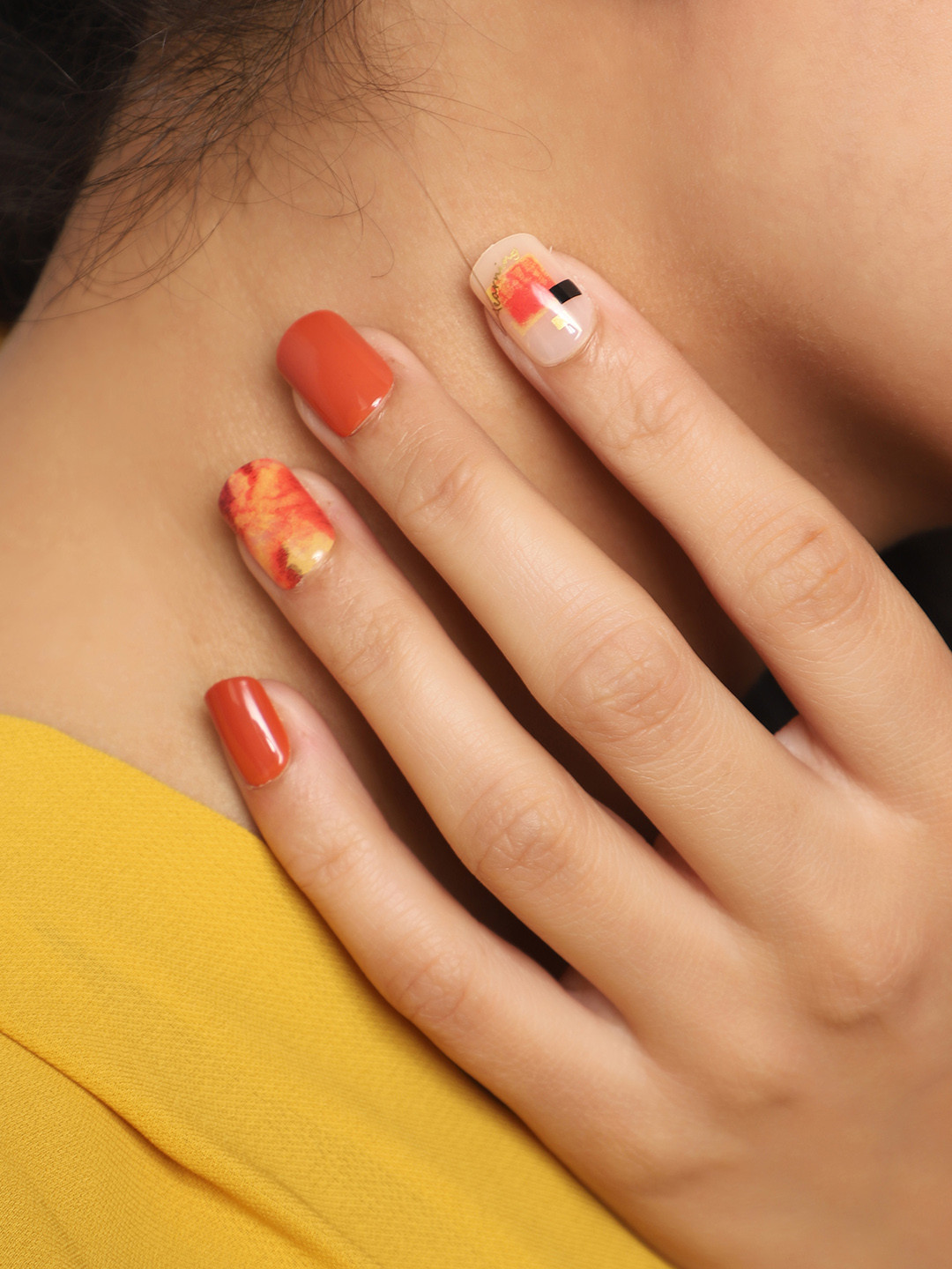 LICK 30Pcs Glossy Flower Pattern Artificial Fake Press On Nails - Orange