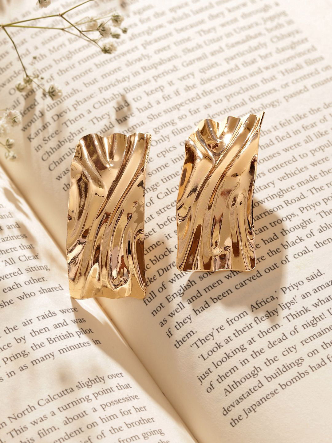 Priyaasi Elegance Fancy Geometrical Gold Plated Studs