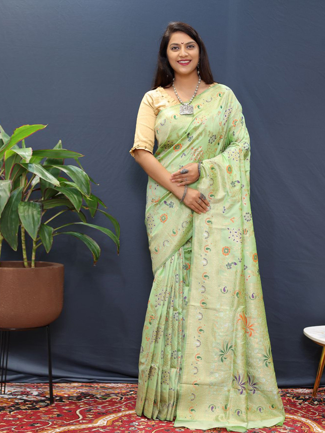 Royal Rajgharana Saree Women Woven Design Banarasi Sarees With Zari Border