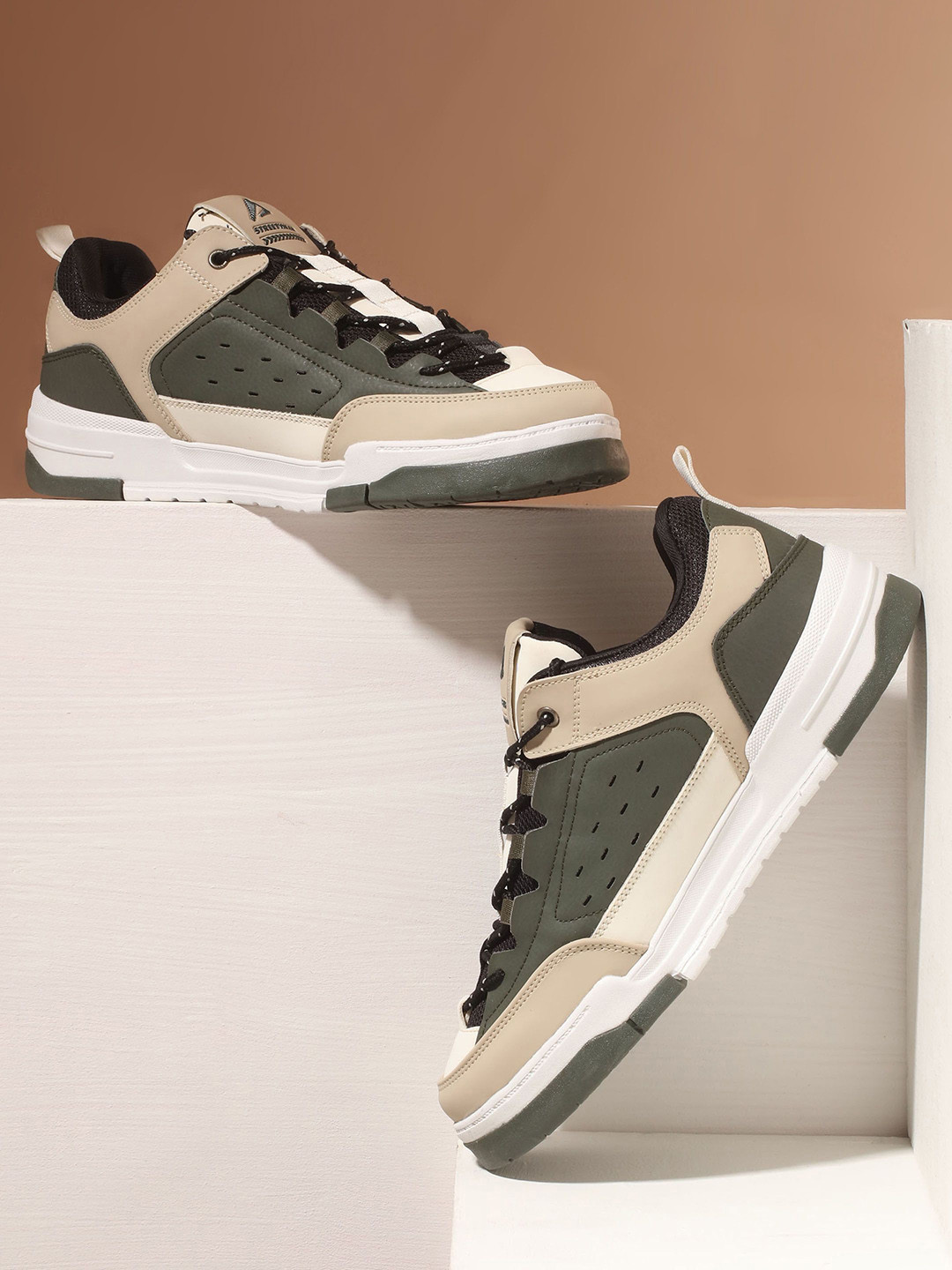 IMPAKTO Men Trekxy Stride Casual Sneakers