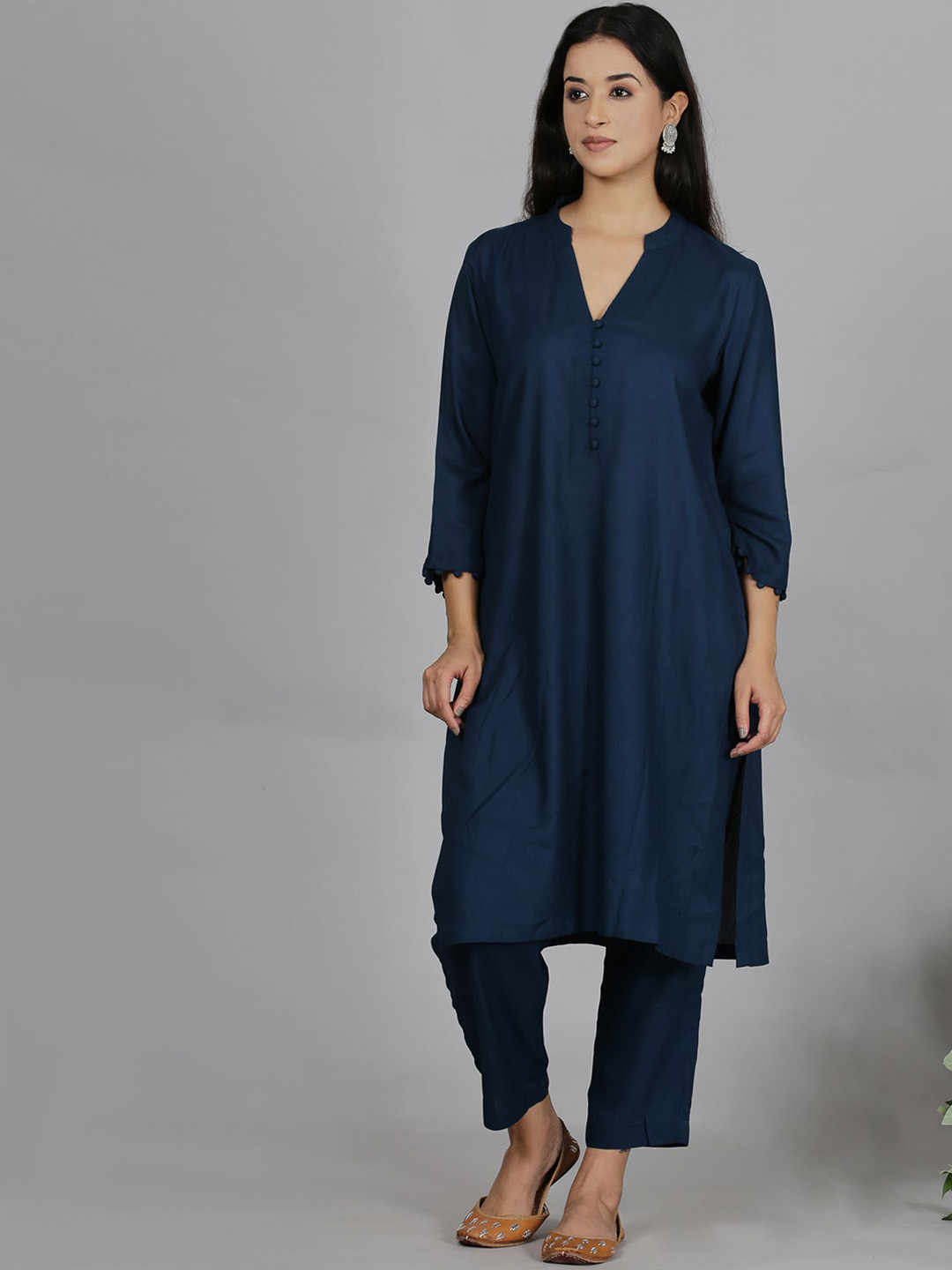 Spring Soul Mandarin Collar Three-Quarter Sleeves Knee Length Straight Kurta With Trousers