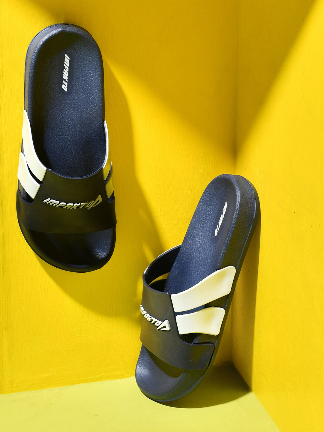 IMPAKTO Men Sleek Shift Comfortable Lightweight Casual Outdoor Flipflops