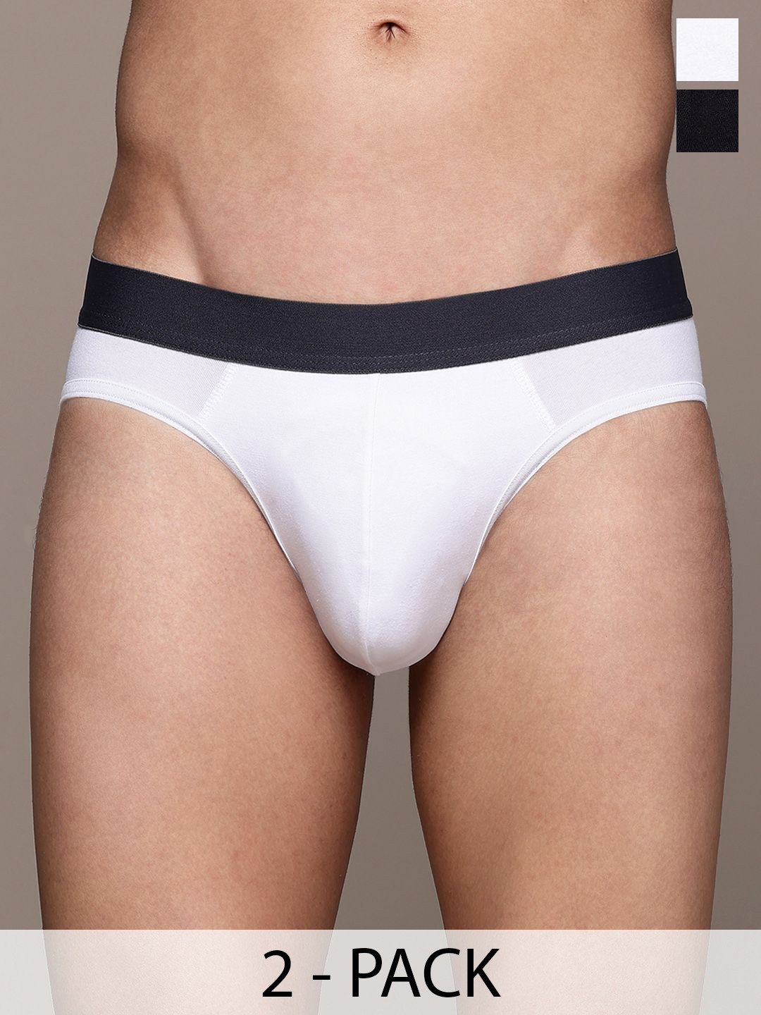 The Roadster Lifestyle Co Pack of 2 Basic BriefsRD-MB-200-BK-WH-2