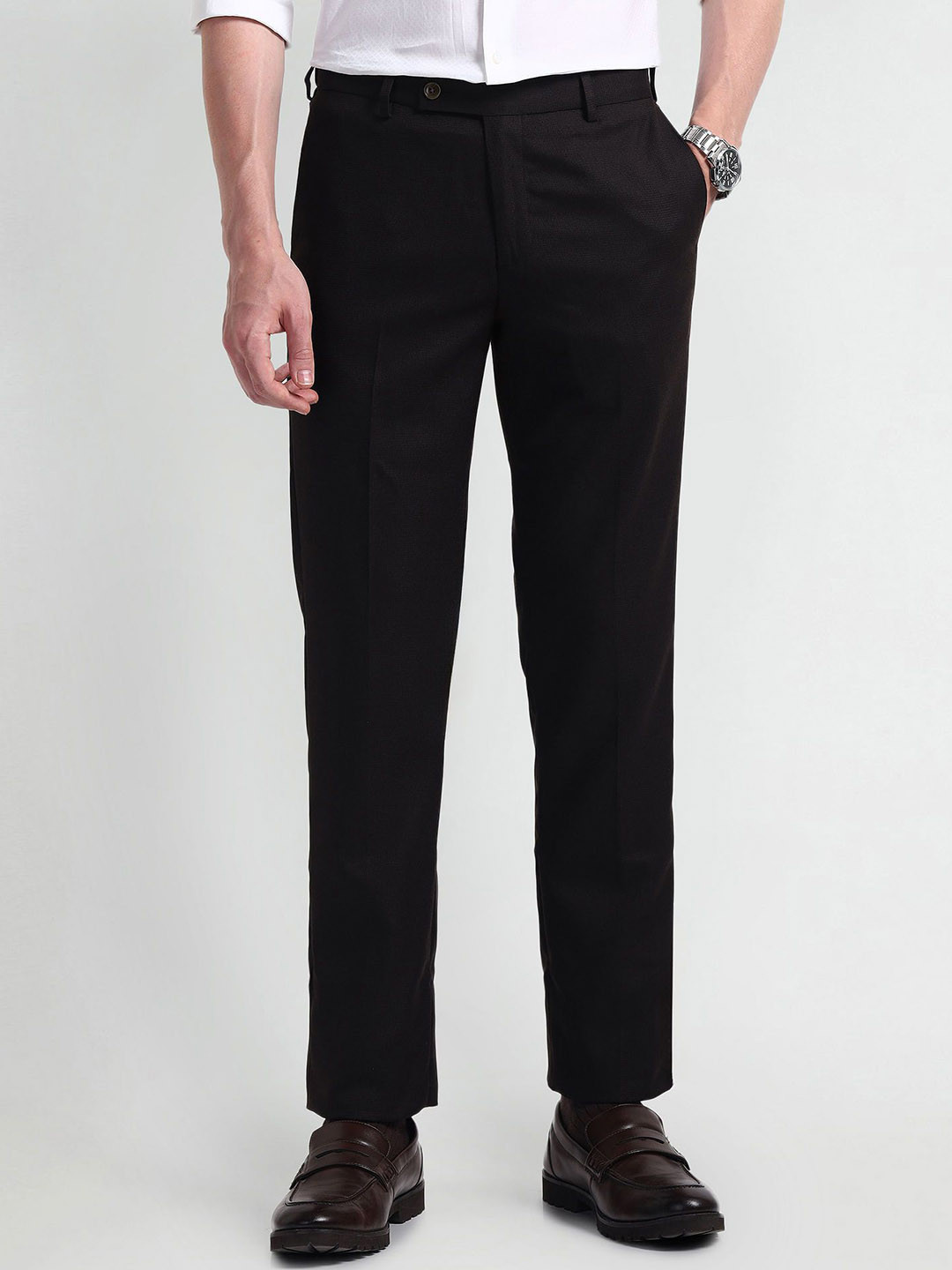 Arrow Men Easy Flex Tapered Fit Solid Trousers