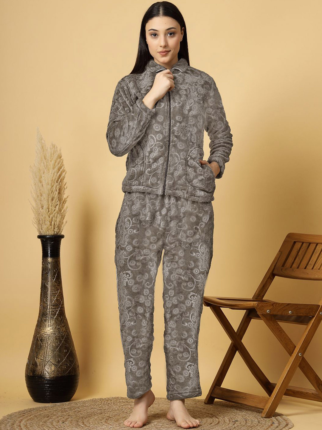 FABINALIV Floral Embossed Zip Closure Winter Night Suit
