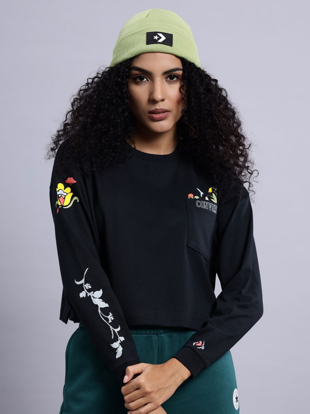 Converse Women Graphic Crew Top Black