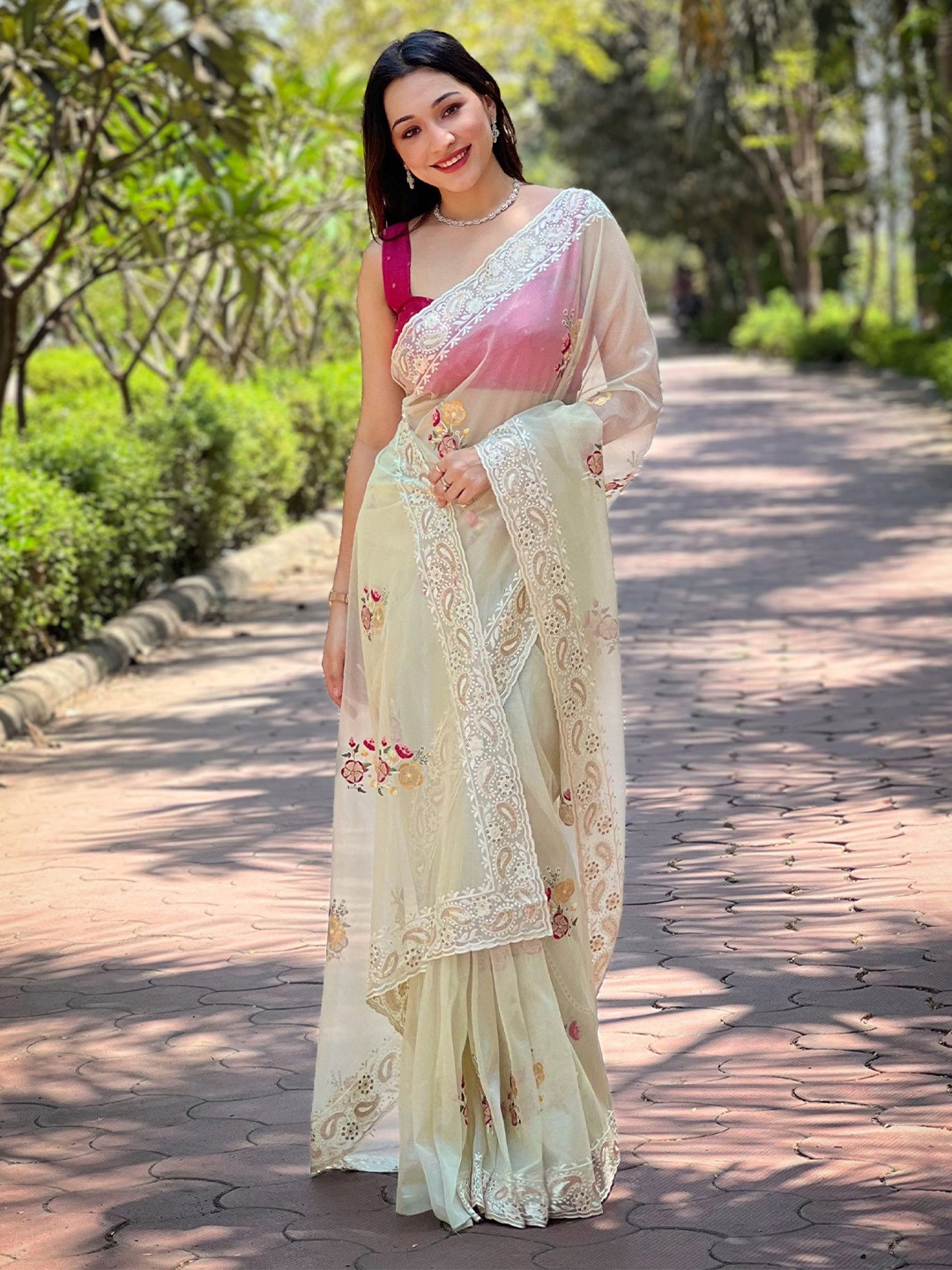 RV CREATION Women Floral Printed Embroidered Net Saree