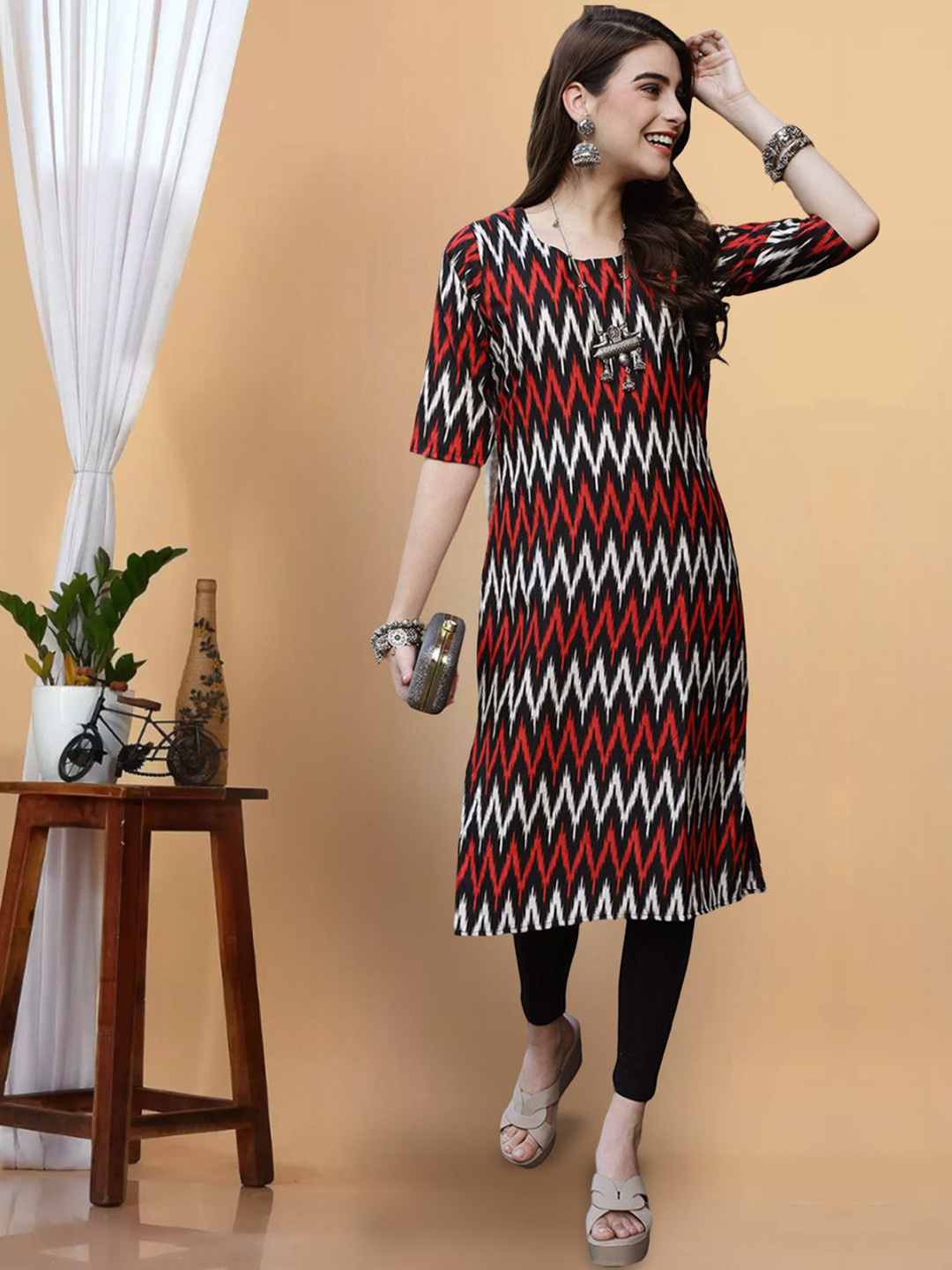 7Threads Zig Zag Printed Round Neck Crepe Straight Kurta