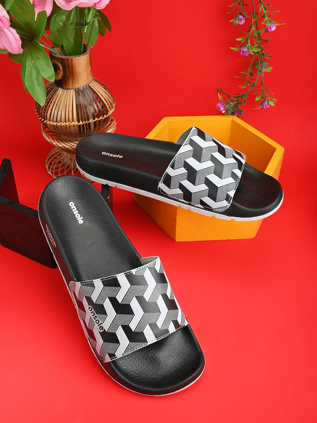 ONSOLE Men Printed Sliders