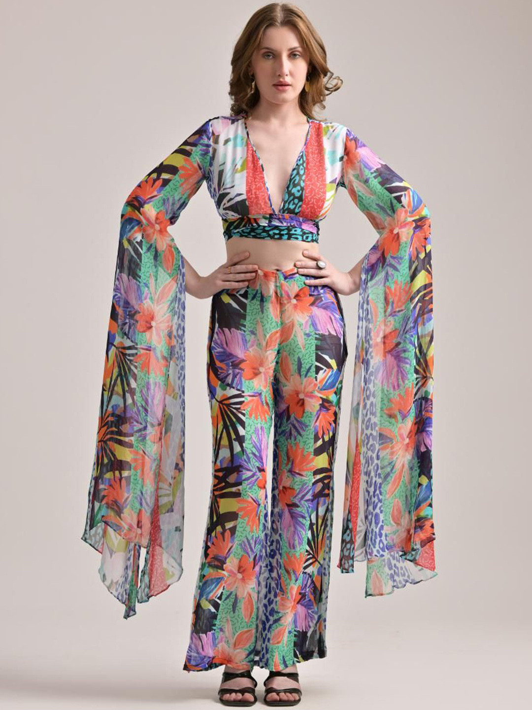 The Samoa Printed Long Sleeves Crop Top With Trousers