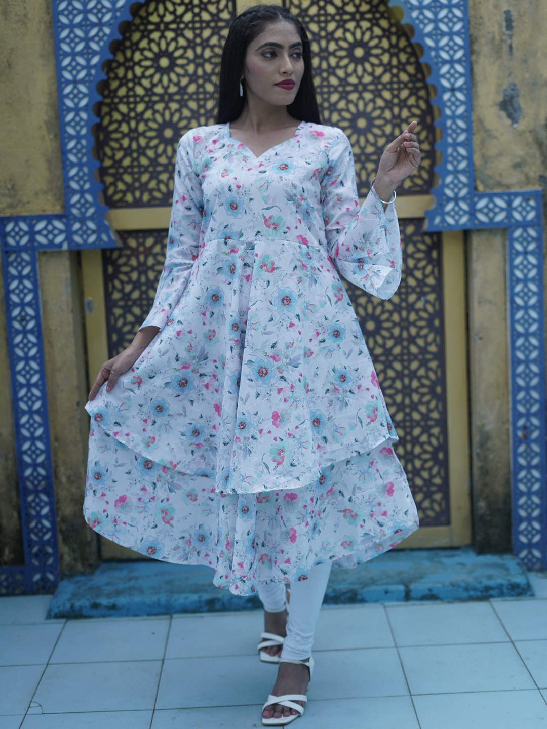 GO BOUJEE Floral Printed Sweetheart Neck Layered Flared Sleeves Silk Anarkali Kurta