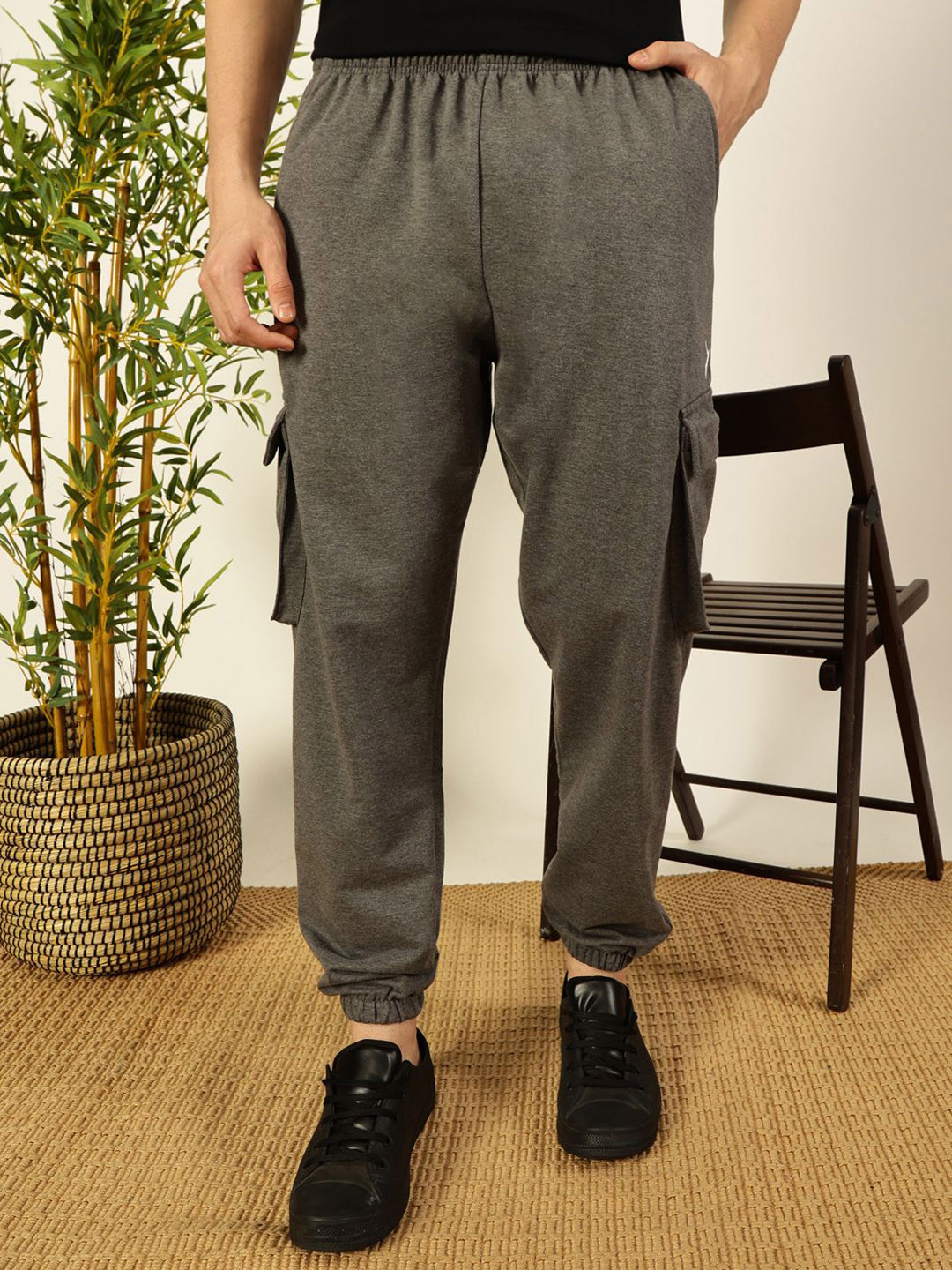 Thomas Scott Mid-Rise Relaxed-Fit Joggers