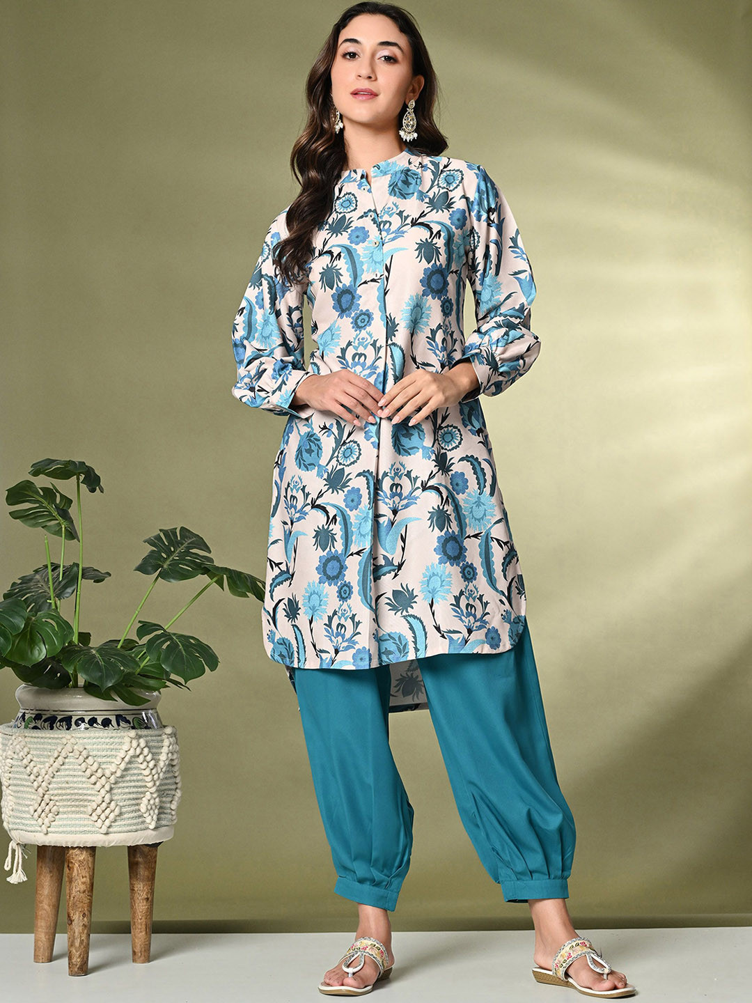 Sangria Off White & Blue Floral Printed A-Line Kurta With Salwar