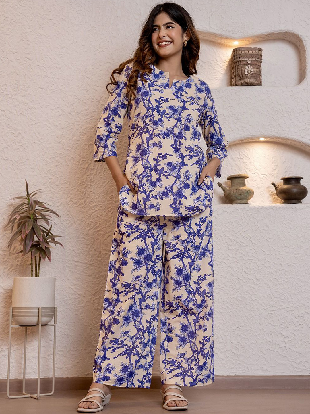 FEATHERS CLOSET Floral Printed Notch Neck Pure Cotton Top & Trousers