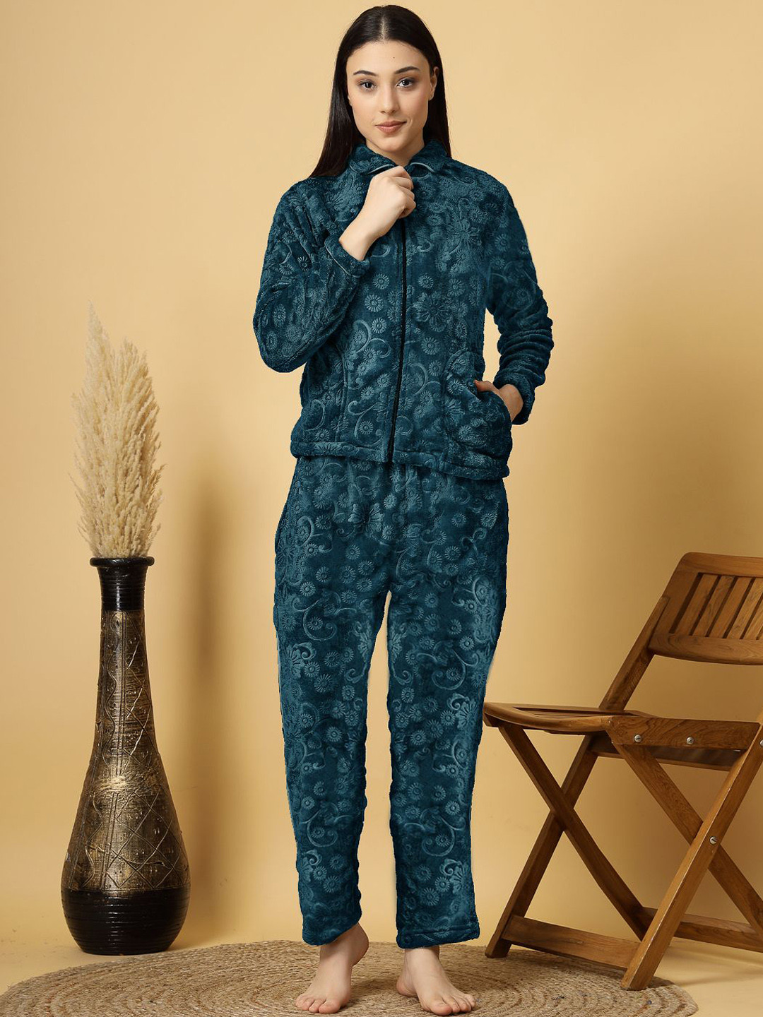 FABINALIV Floral Embossed Zip Closure Winter Night Suit