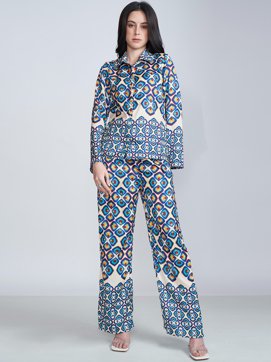 The Samoa Printed Shirt With Trousers
