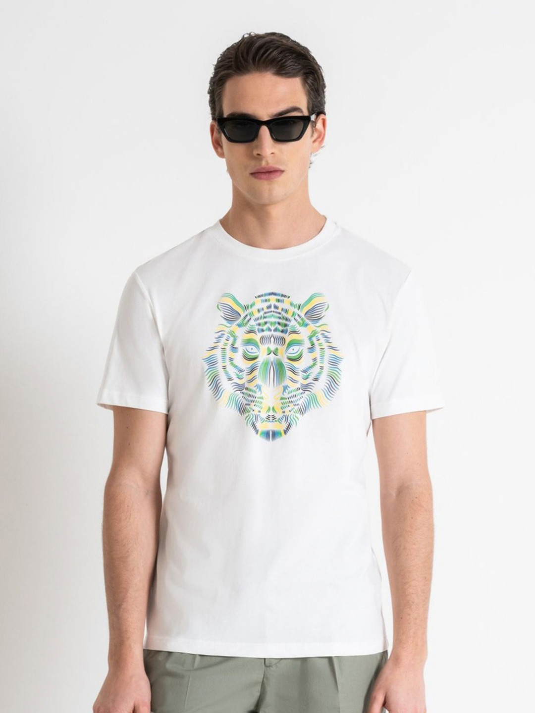 Antony Morato Men Floral Printed Raw Edge Slim Fit T-shirt