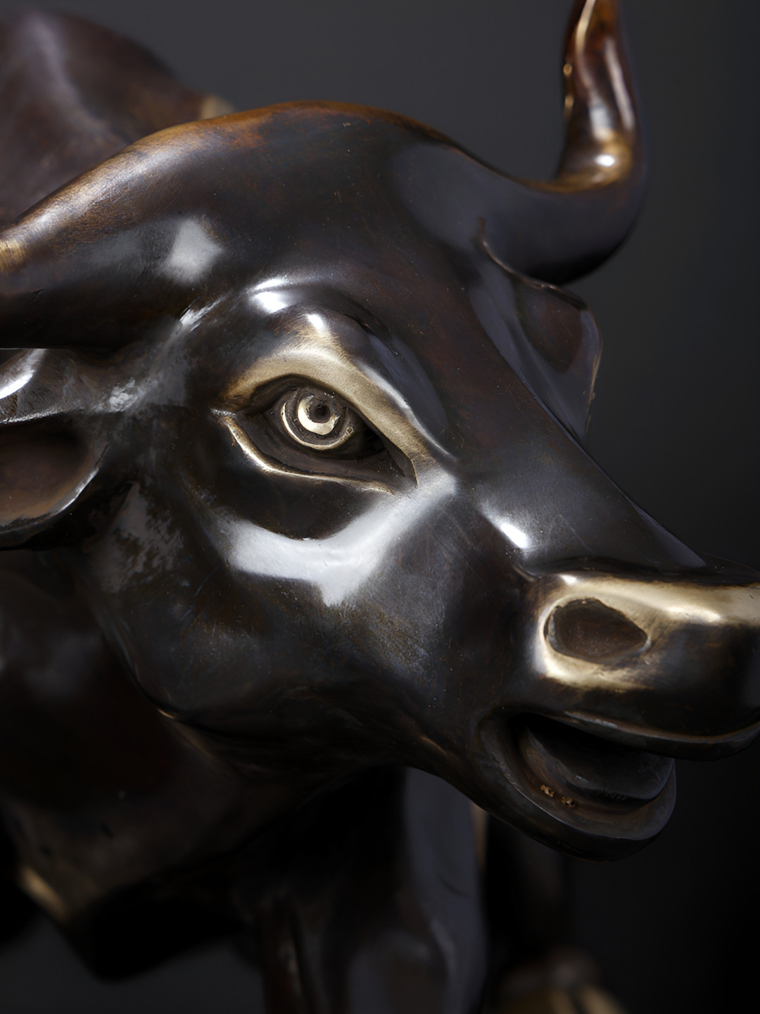 Exotic India New York Wall Street Bull Brown Brass Metallic Living Room Medium Showpiece - 15 Inches