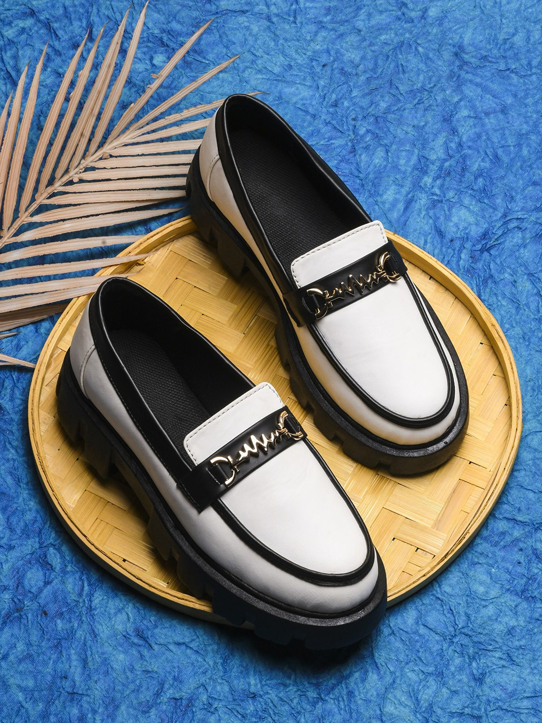 Try Me Women Round Toe Slip-On Sneakers With Buckles