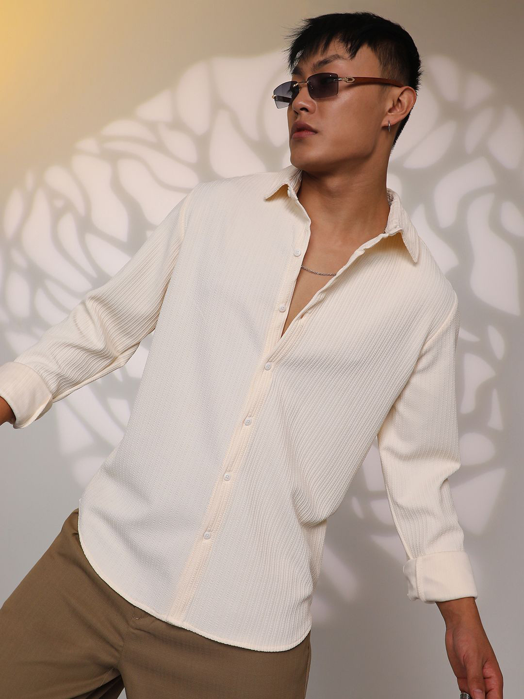 Campus Sutra Men Comfort Popcorn Texture Opaque Casual Shirt