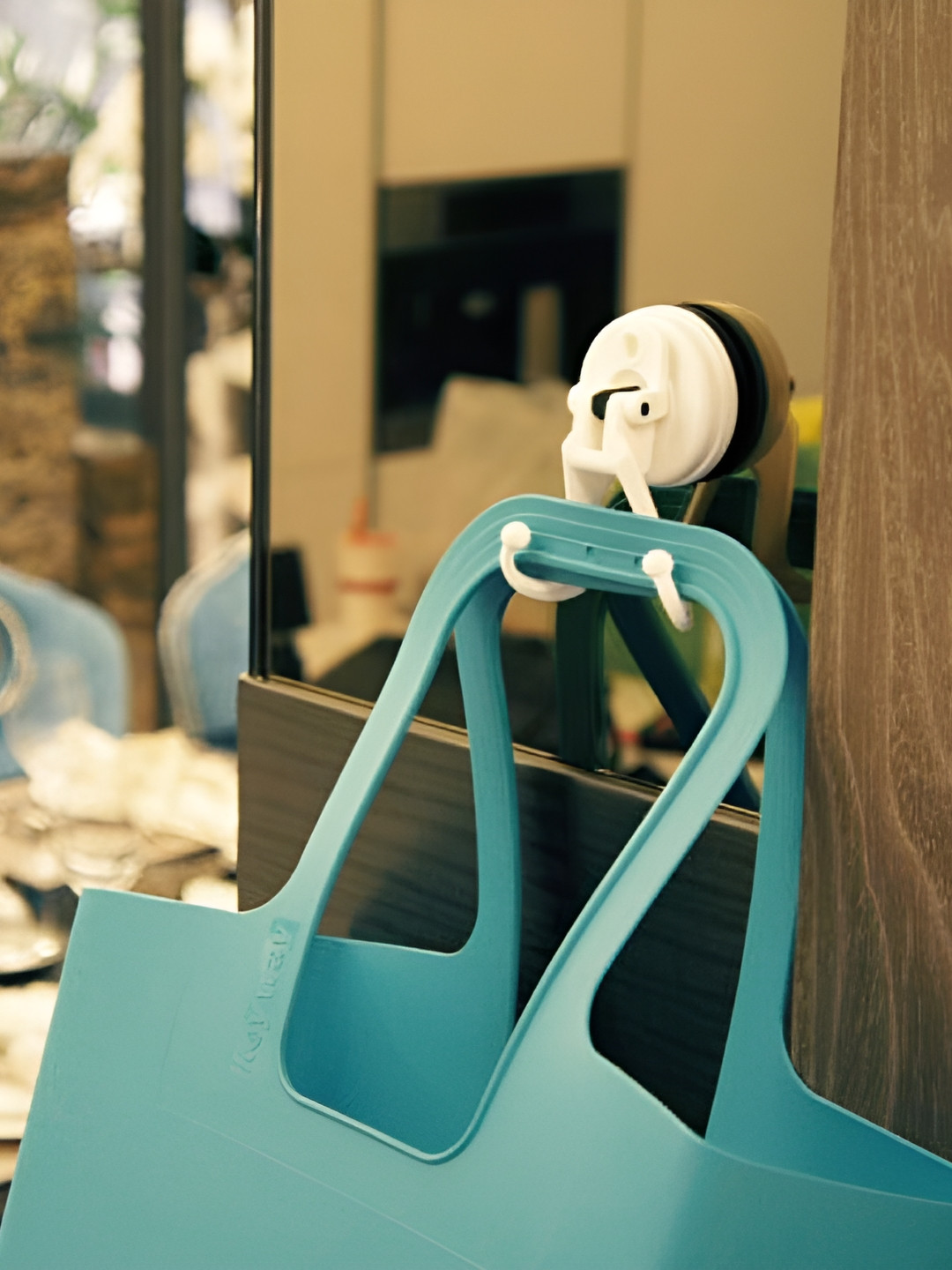 FECA White Suction Cup Holder