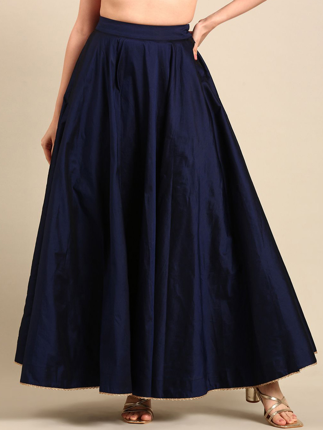 De Moza Solid Flared Maxi Skirt