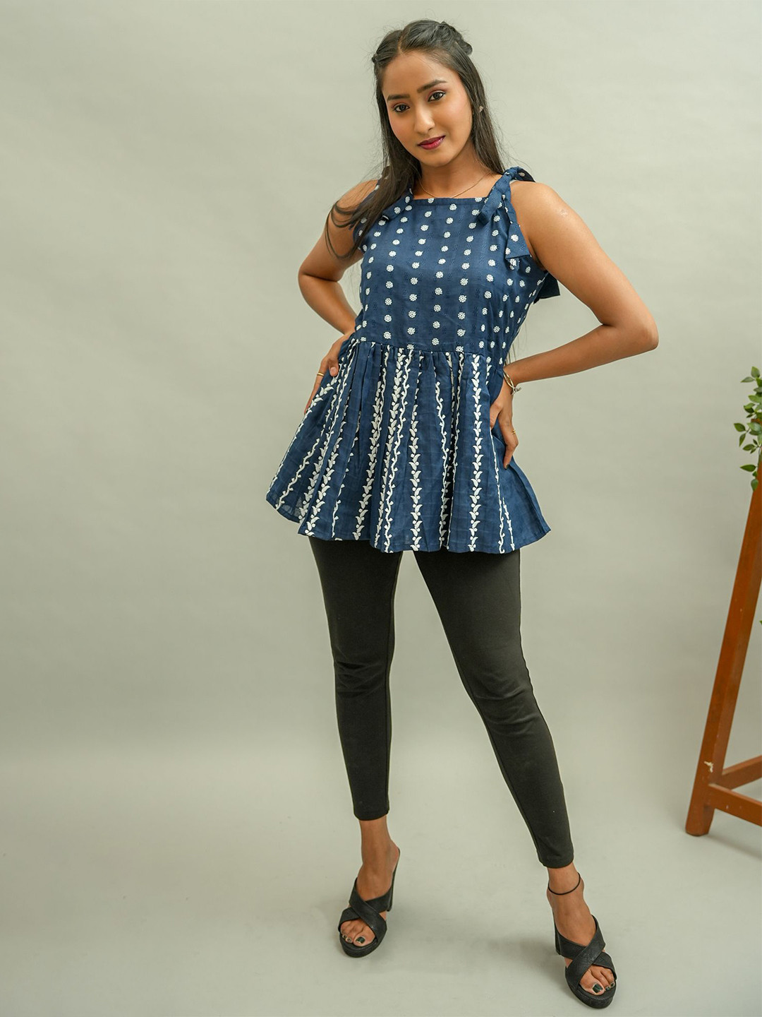 GO BOUJEE Women Floral Printed Square Neck Cotton Top