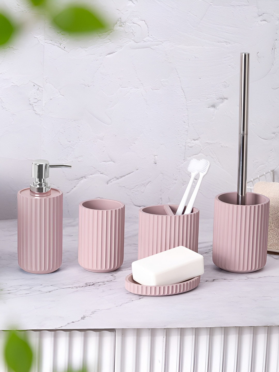 Pano Pink 4 Pieces Textured Bath Accessories Set