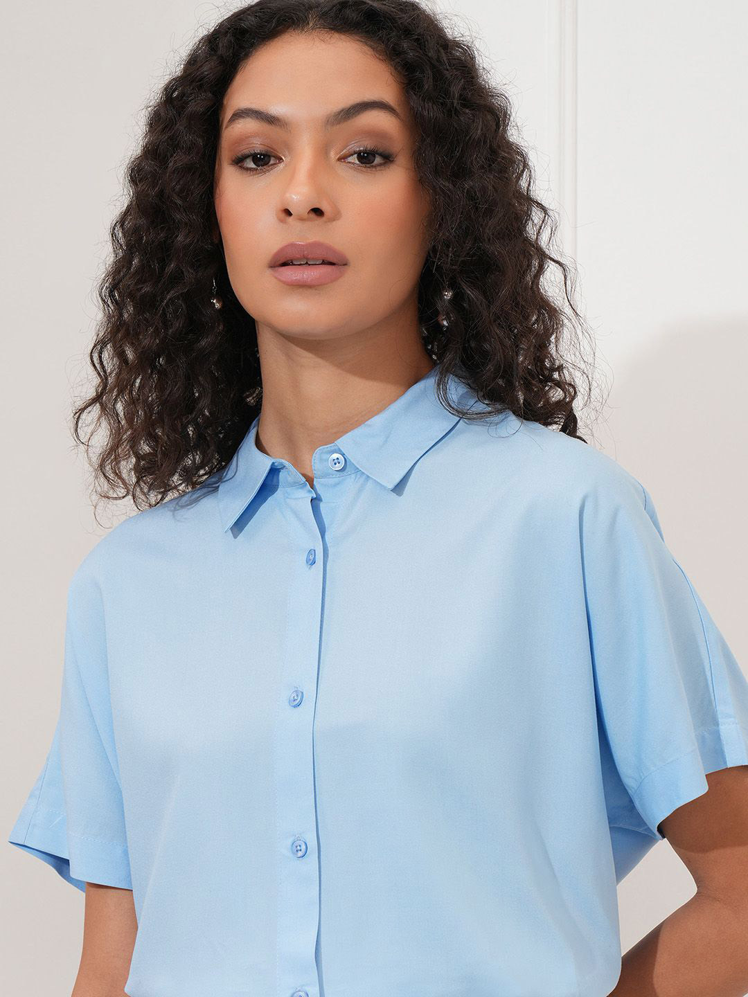 Tokyo Talkies Women Blue Buttondown Extended Sleeve Cropped Shirt