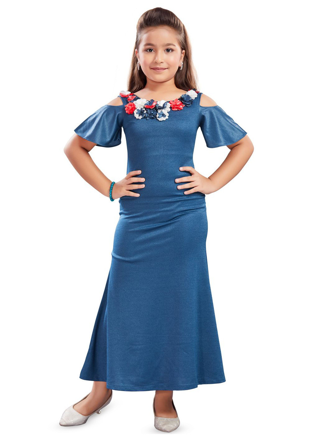 Lei-Chie Off-Shoulder Flared Sleeve Floral  Applique Party Wear Gown Dress