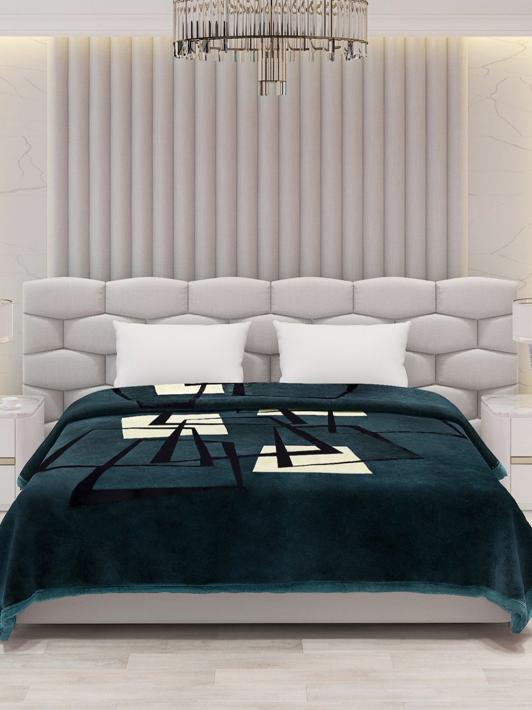 Monte Carlo Green & Black Geometric 600 GSM Mild Winter Double Bed Blanket