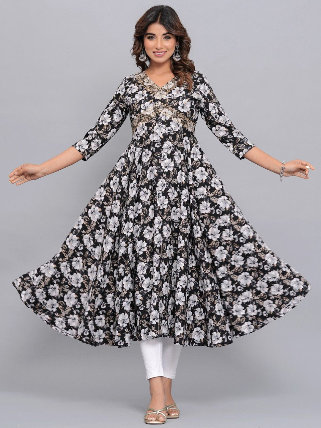 Amar Palace Chikan Hazratganj Floral Printed V-Neck Empire Anarkali Kurta