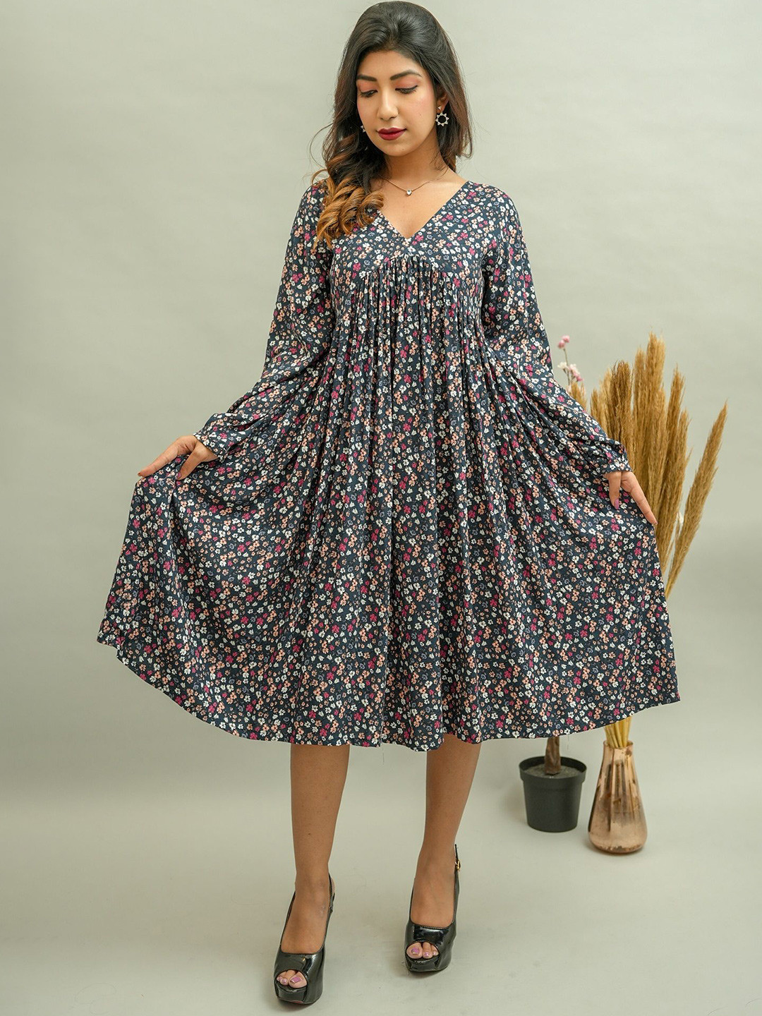 GO BOUJEE Floral Print v neck Curved hem Fit & Flare Dress