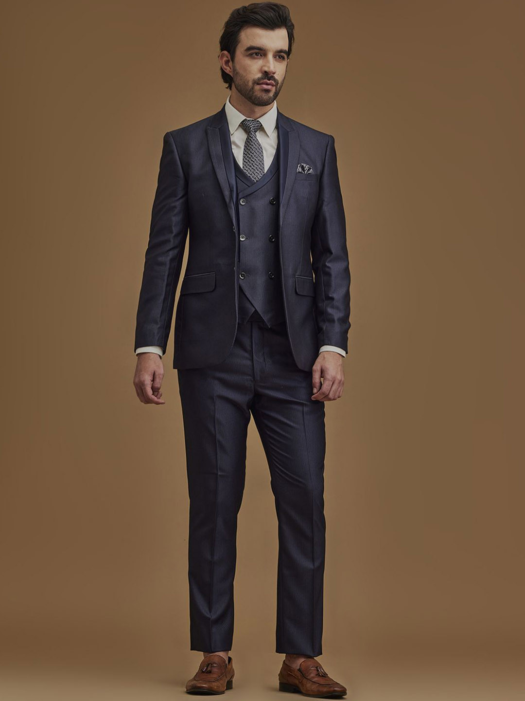 Neumen Single-Breasted Textured Five Piece Casual Suits