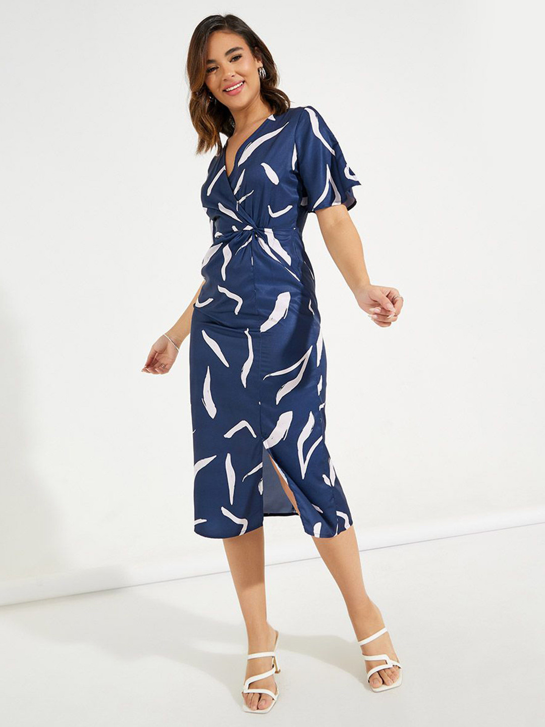 StyliPrinted Mock Wrap Midi Dress with Flutter Sleeves