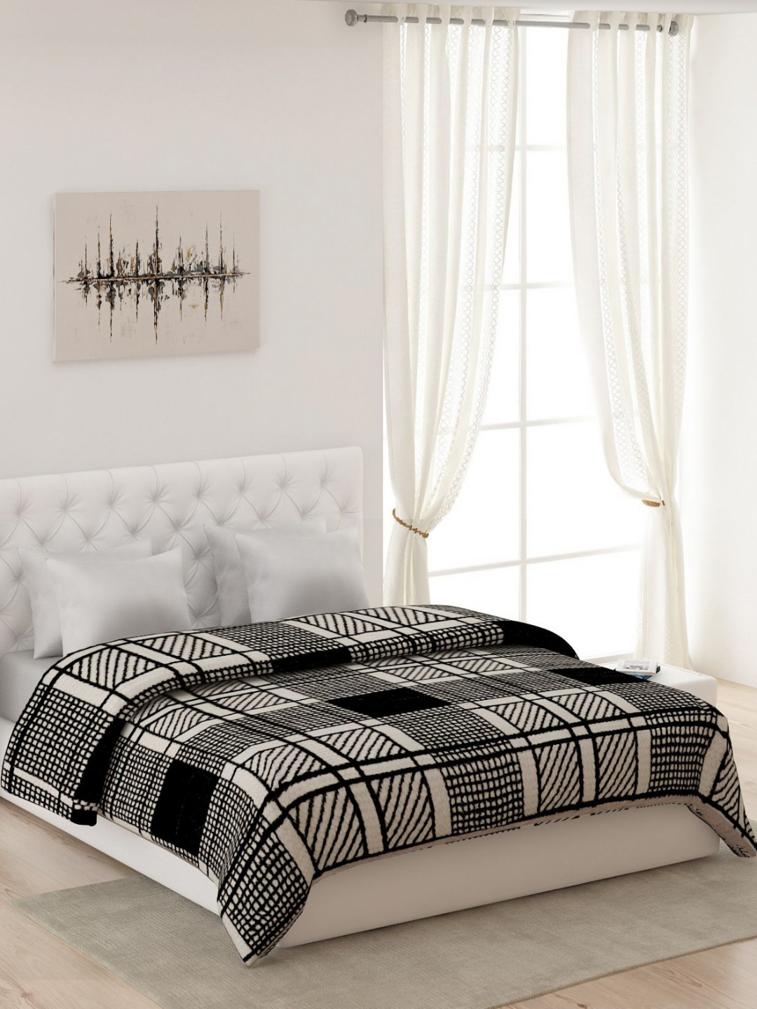 Monte Carlo Black & White Checked 800 Gsm Mild Winter Double Bed Comforter